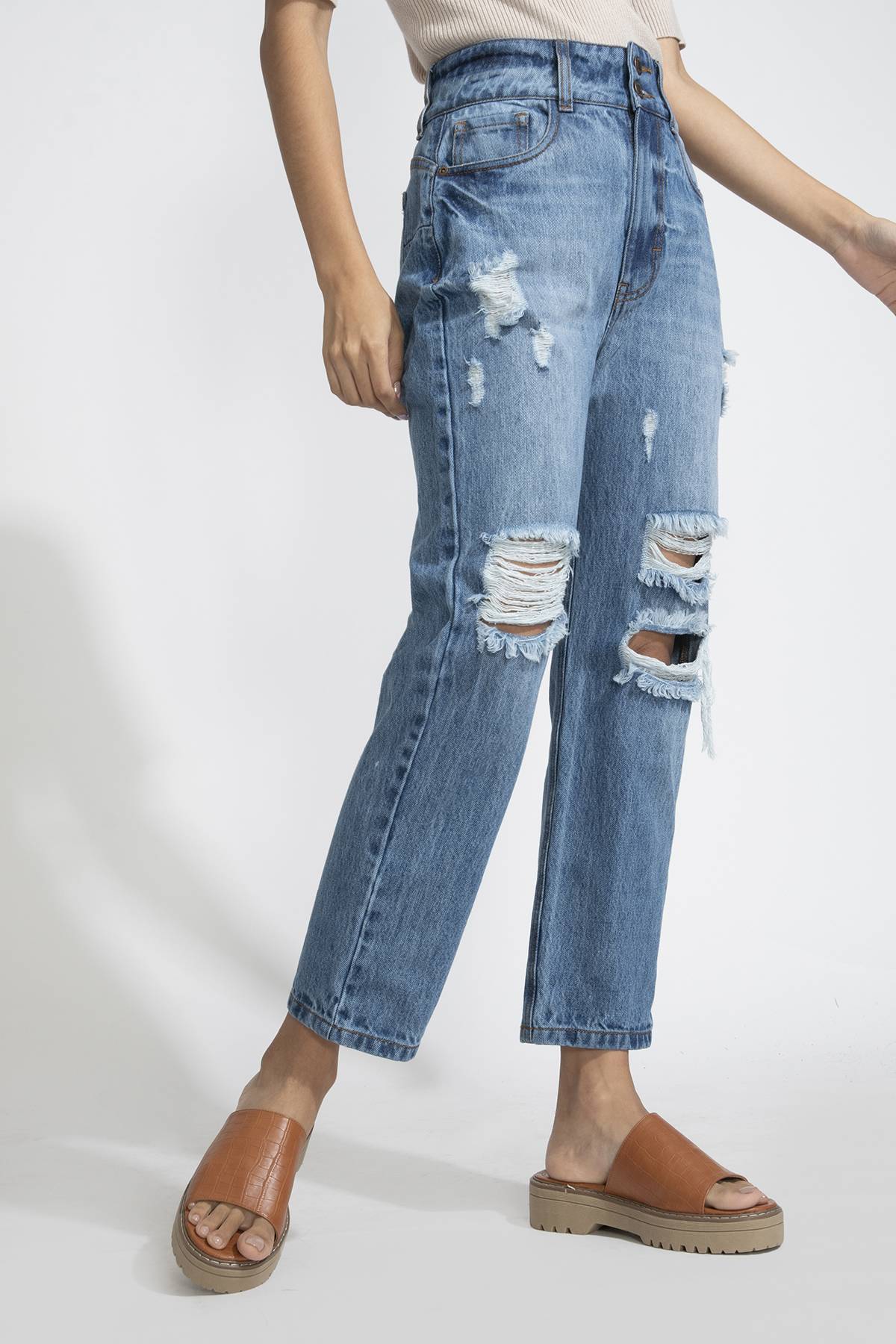 Mujer pantalon jean rigido wide leg roturas