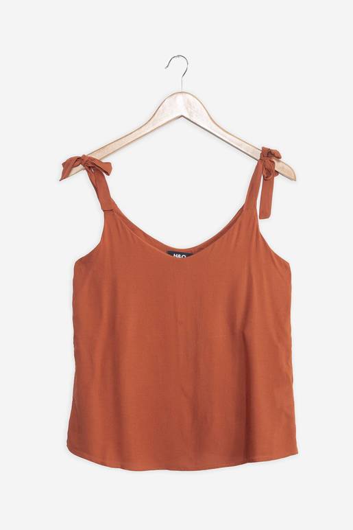 Blusa de tiras con nudo H O Trybu