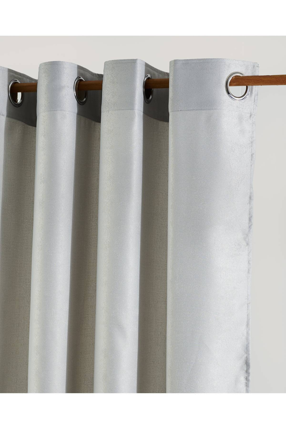 Dreams & Drapes - Indiana - Par De Cortinas Jacquard Con Ojales - 168 X 229 Cm (Ancho X Largo) En Color Plateado