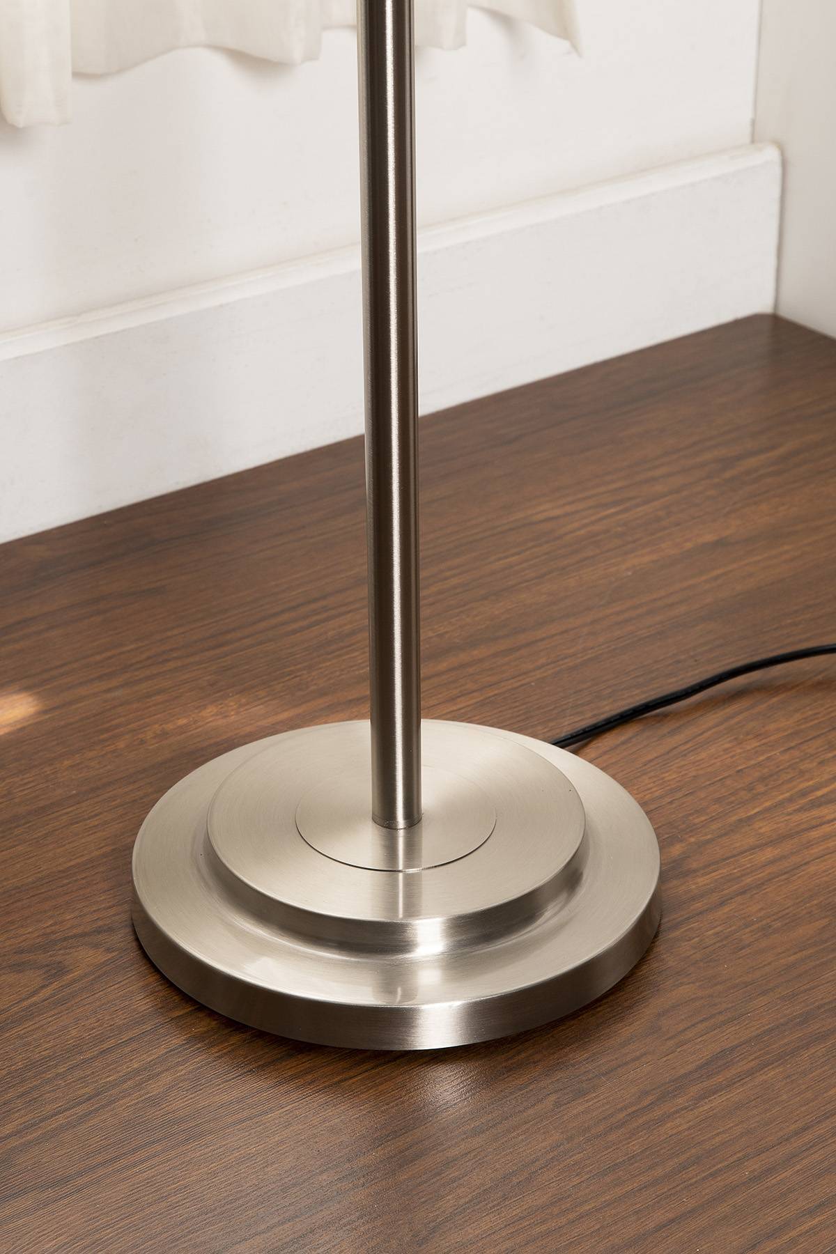 Lámpara de Pedestal Cromada Deconova De Prati Tienda Online