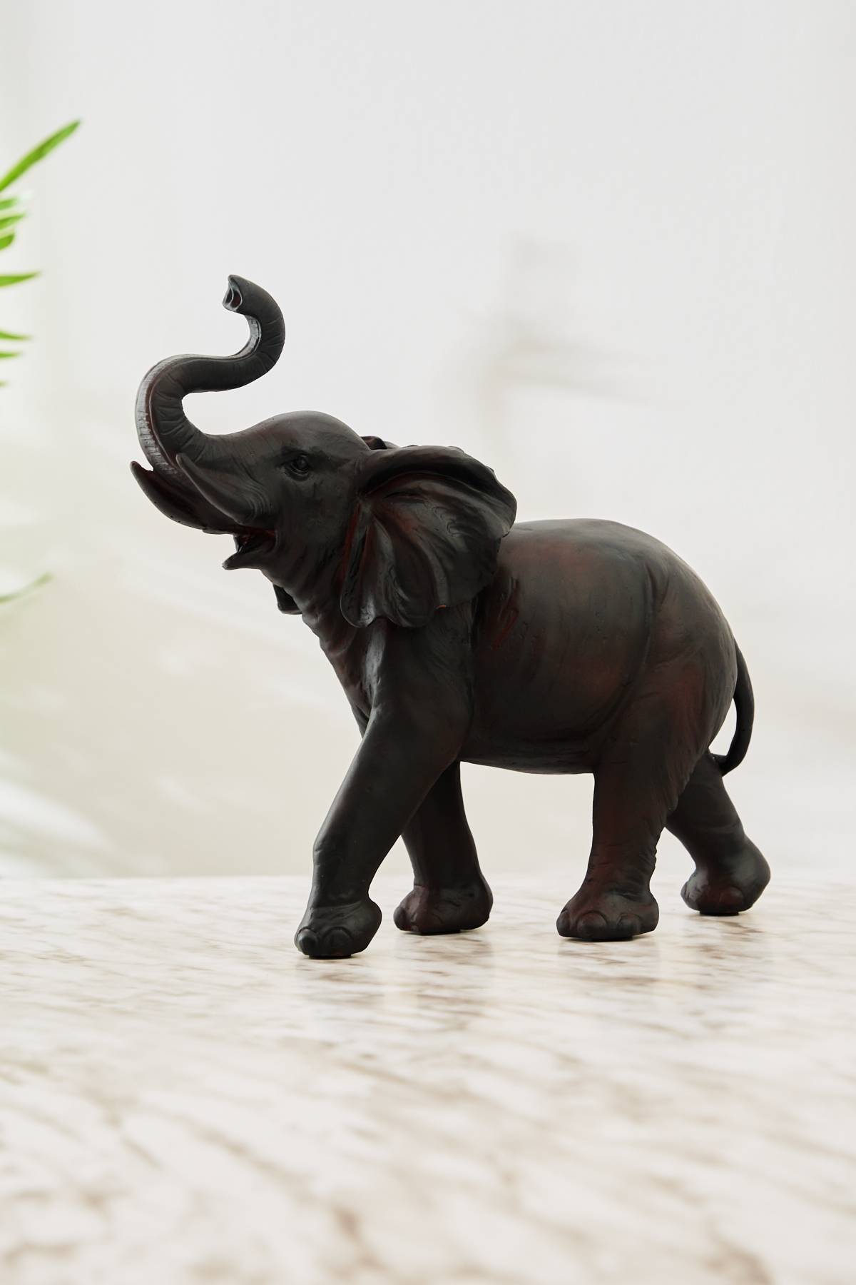 Scultura Elefante In Ceramica Argento Lucido - Simbolo Di Famiglia, Alta 32 Cm, Con Piedini Protettivi