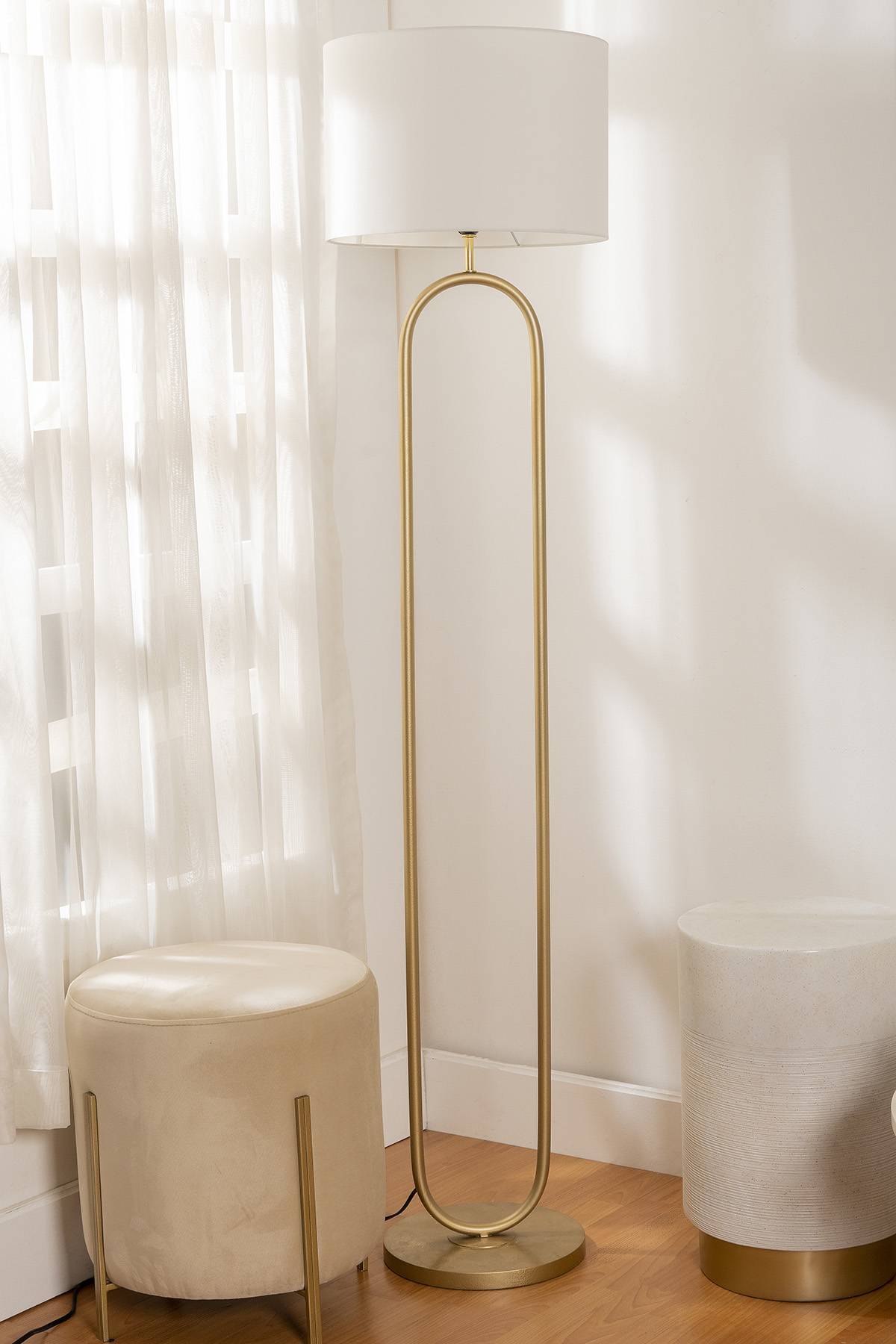 Lámpara de Piso Equilibrium Tahua De Prati Tienda Online