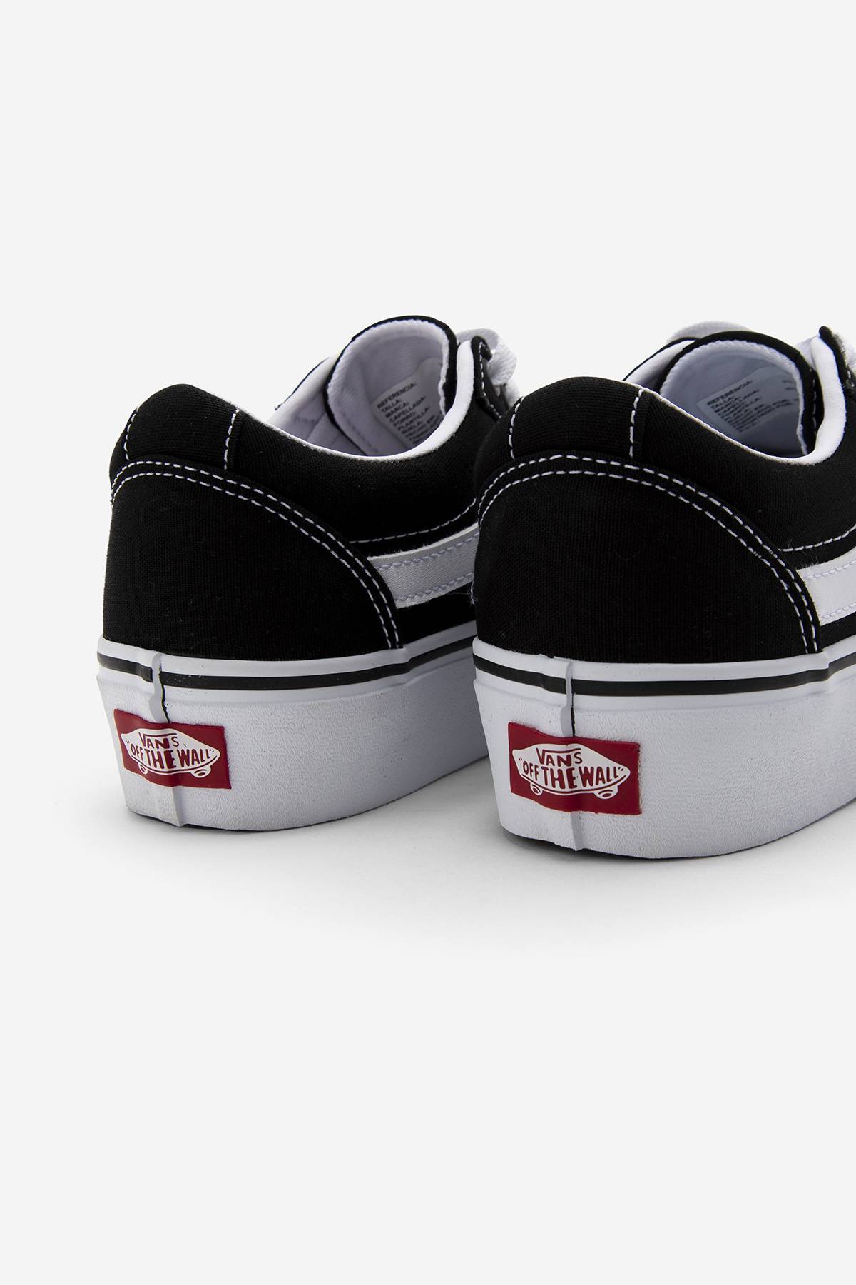 Donde venden zapatos vans en outlet quito